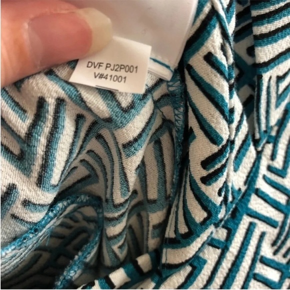 Diane Von Furstenberg Athena Crepe Belted Jumpsuit in Geo - Picture 4 of 7